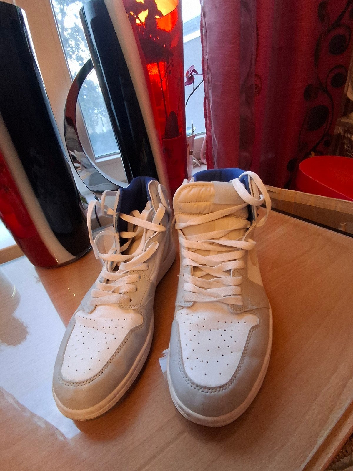 Nike Jordan sneakers wit met grijs maat 41, Kleding | Heren, Nike Jordan, Wit, Ophalen of Verzenden, Sneakers of Gympen