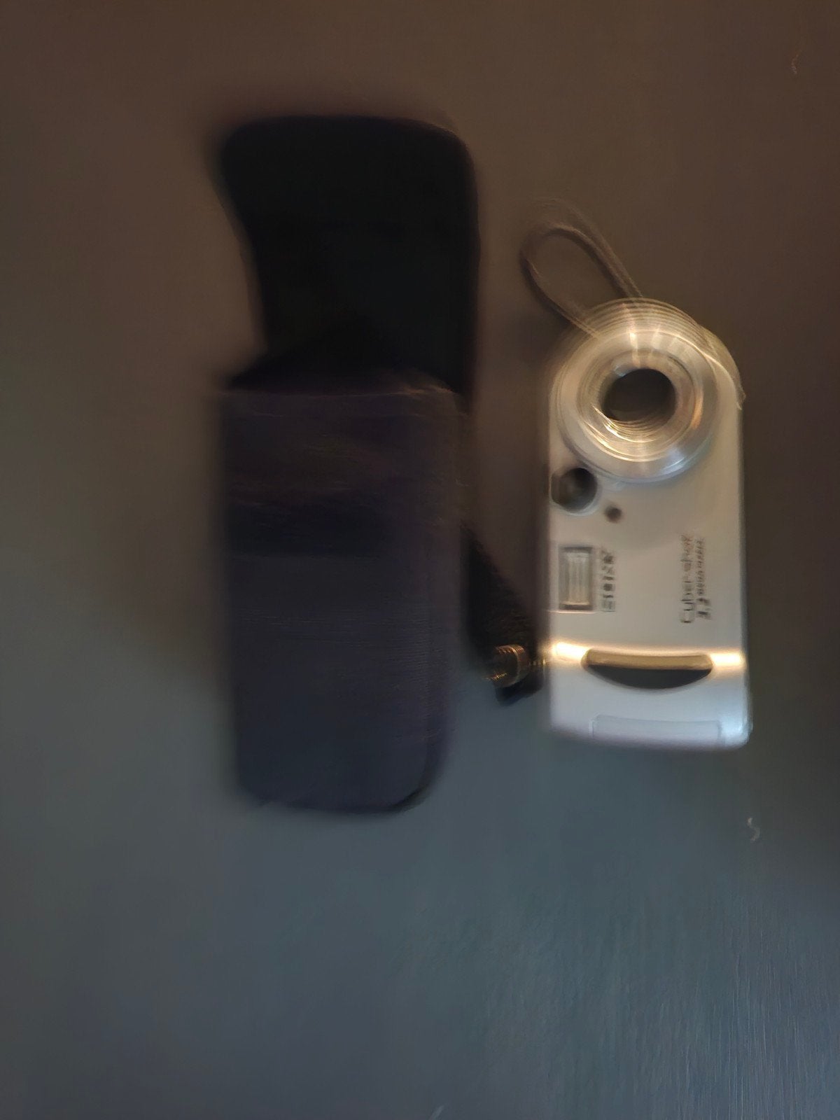 Sony Cyber-shot 3.2 MP compactcamera met hoesje, Audio, Tv en Foto, Ophalen, Gebruikt, Compactcamera, Sony