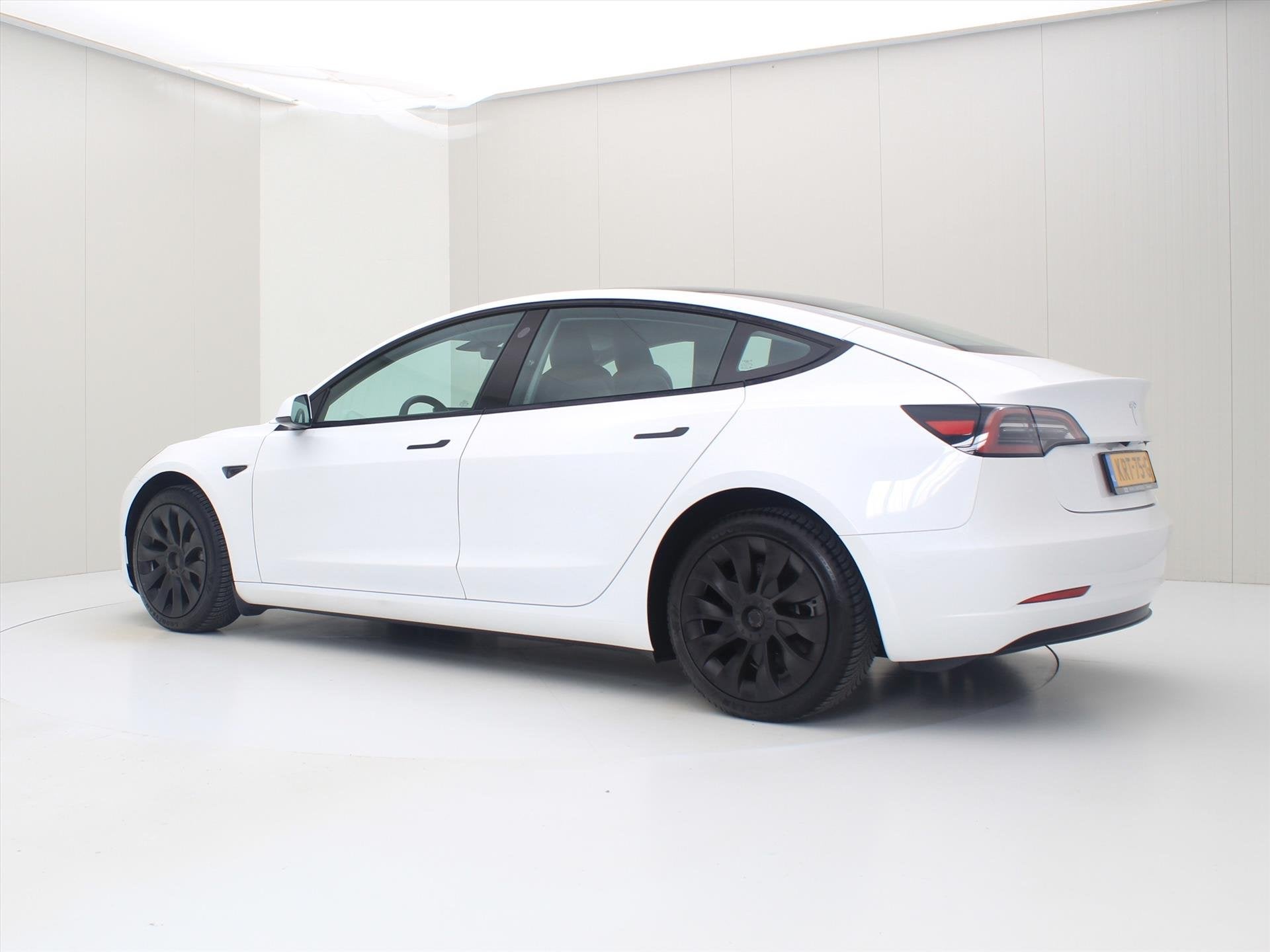 Tesla Model 3 Standard RWD Plus 96,3% SoH UPGRADE [ AMD RYZE, Auto's, Automaat, Achterwielaandrijving, Gebruikt, Zwart