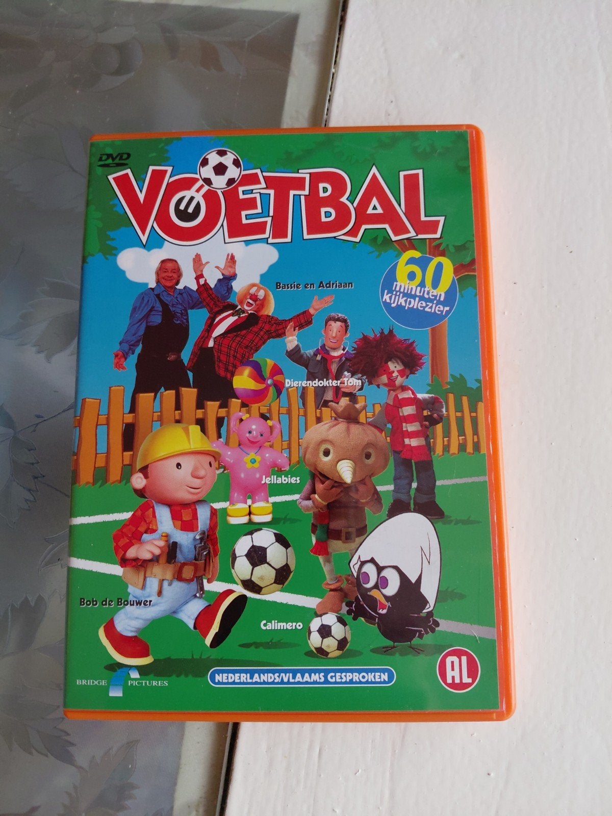 Voetbal dvd met o.a. Bassie en Adriaan, Bob de Bouwer., Alle leeftijden, Tv-serie, Ophalen of Verzenden, Zo goed als nieuw