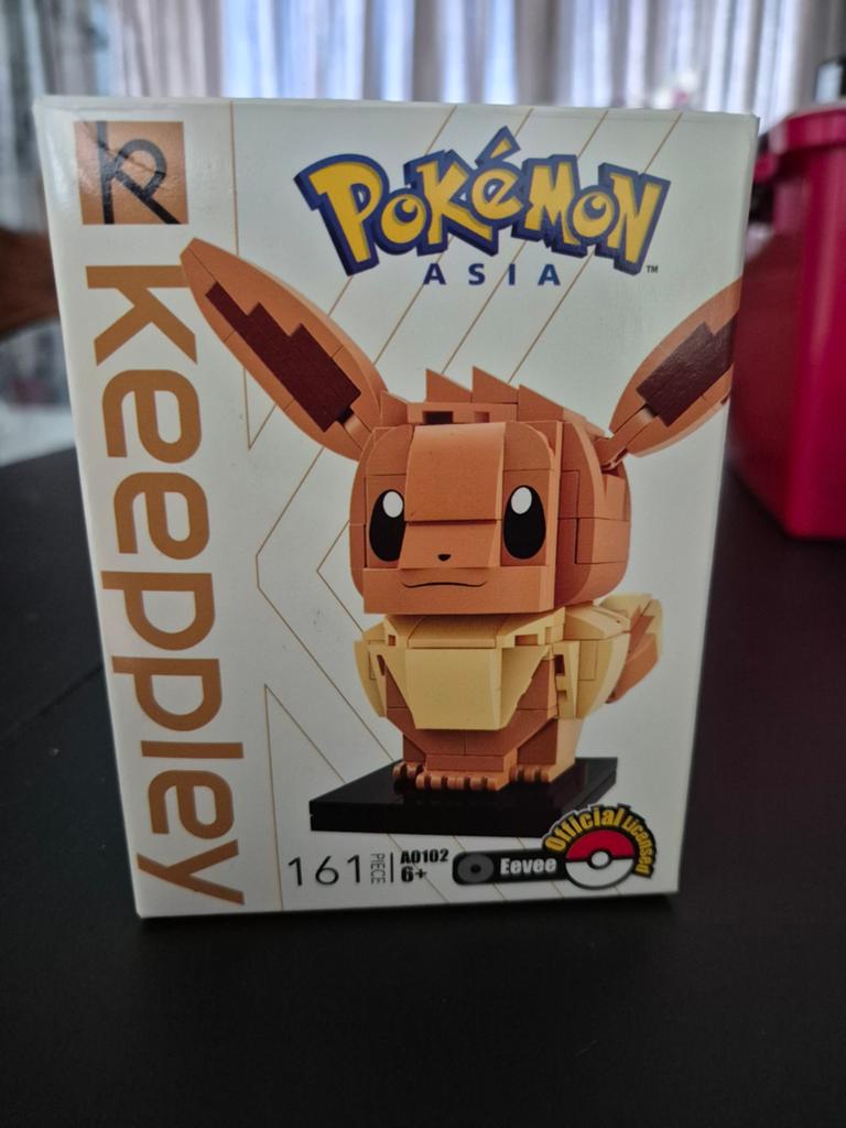 Pokemon asia "lego" Eevee, Ophalen of Verzenden, Zo goed als nieuw