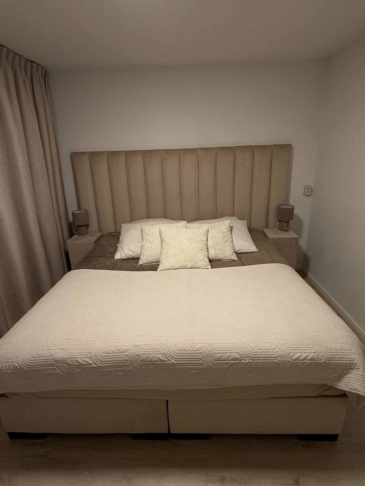 Boxspring 180x200 cm, Huis en Inrichting, Ophalen, Gebruikt, Beige, Tweepersoons