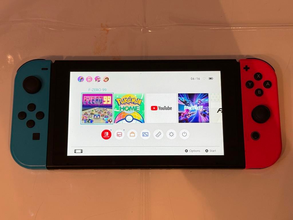 Nintendo Switch compleet met originele lader, Nintendo, Nintendo, Met 2 controllers, Ophalen of Verzenden