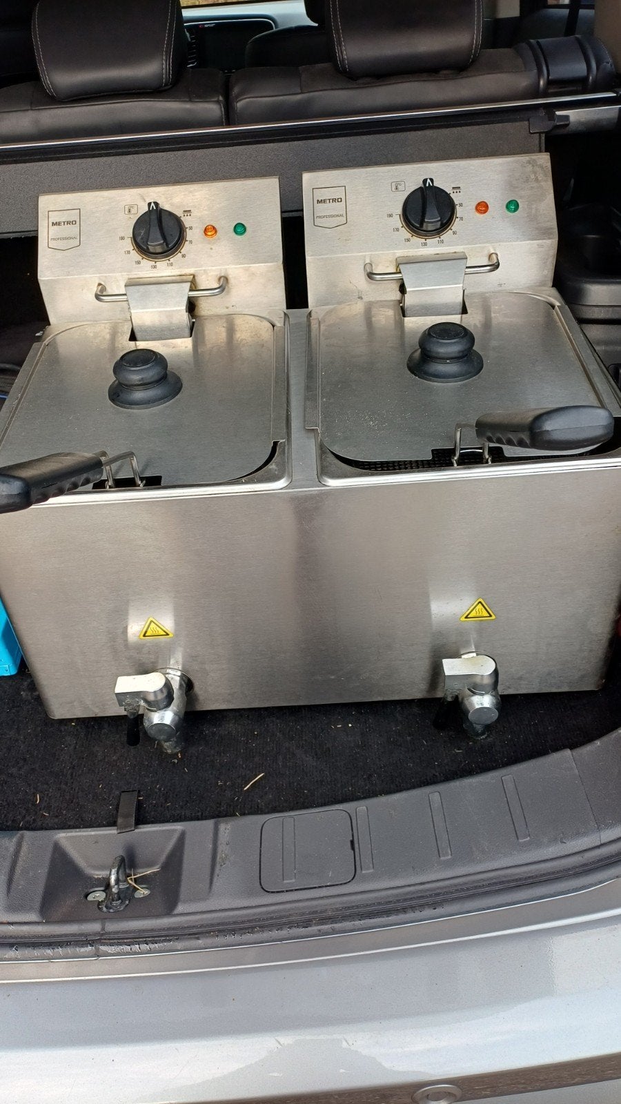 Zeer nette dubbele friteuse  merk Metro, 4 liter of meer, Ophalen, Zo goed als nieuw