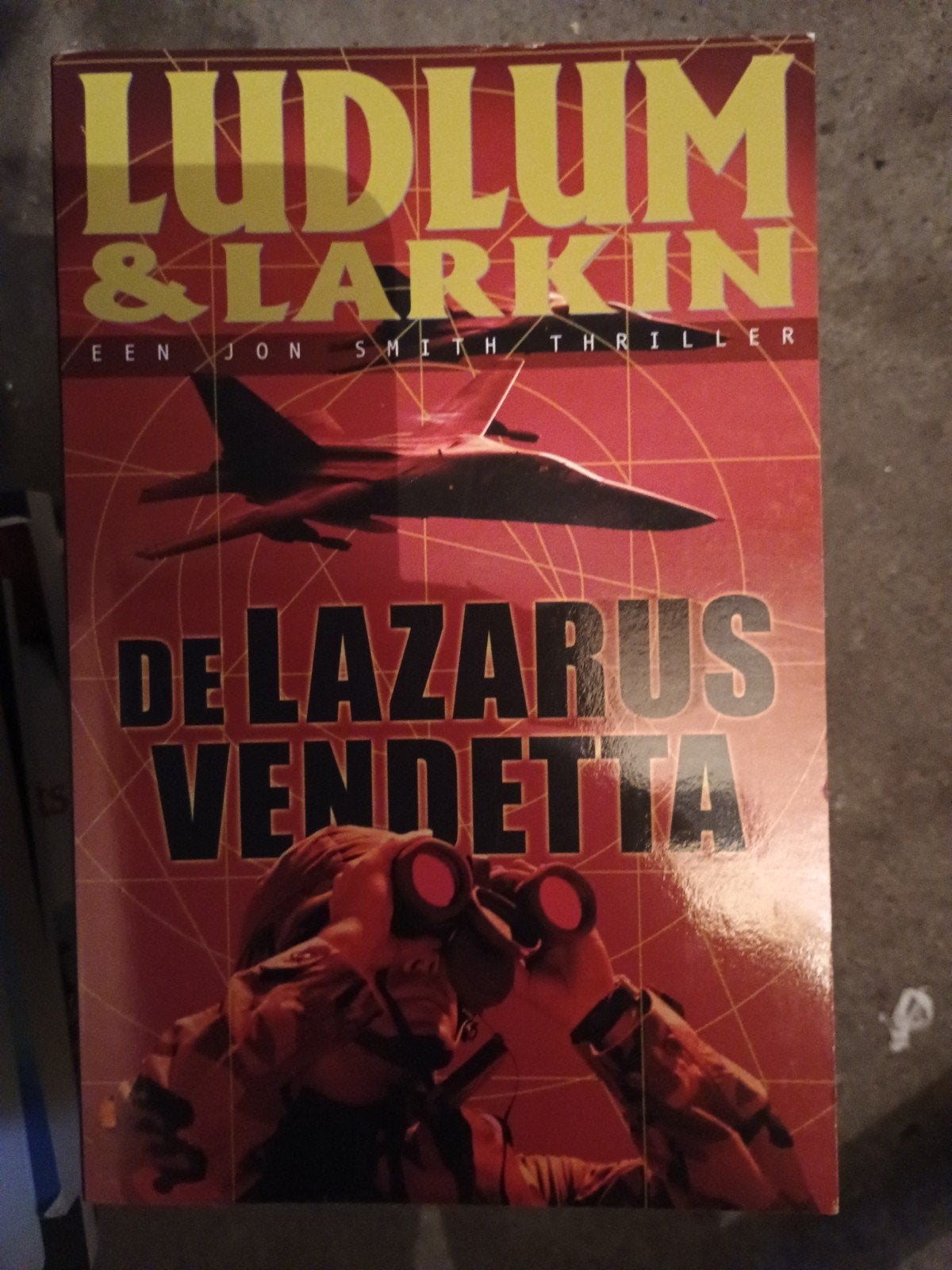 Larkin - De Lazarus Vendetta, Ophalen of Verzenden, Zo goed als nieuw, Larkin; Ludlum