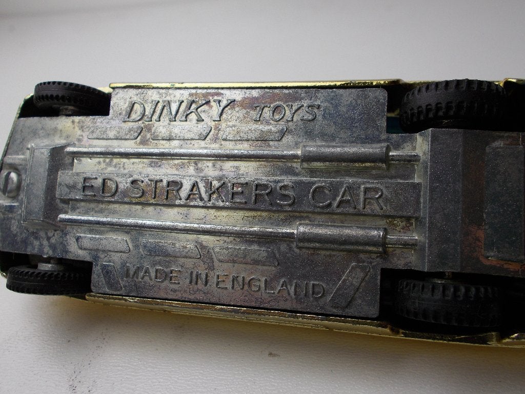 1970 Dinky Toys 352 ED STRAKERS CAR (Uit SHADO+UFO TV SERIE), Ophalen of Verzenden, Zo goed als nieuw, Auto, Dinky Toys