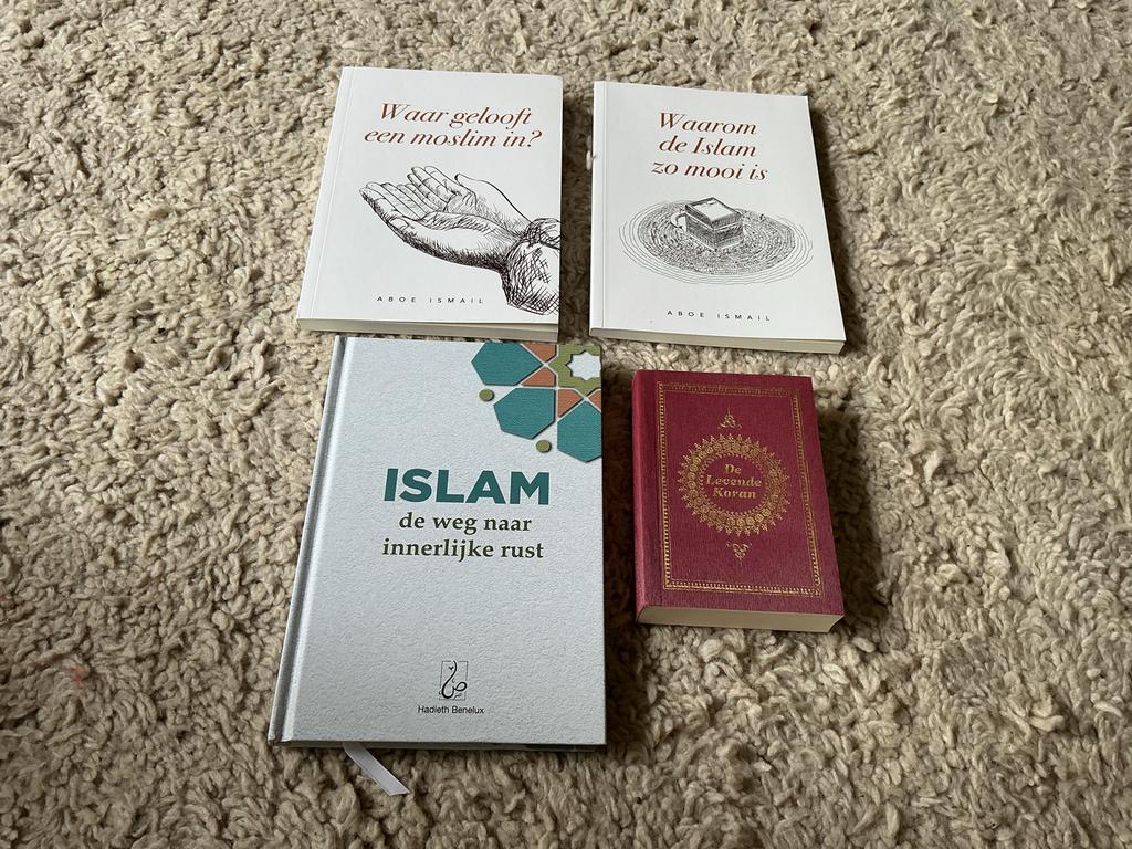 Islam boeken set: Waar gelooft een moslim in? en meer giro55, Ophalen of Verzenden, Nieuw, Islam