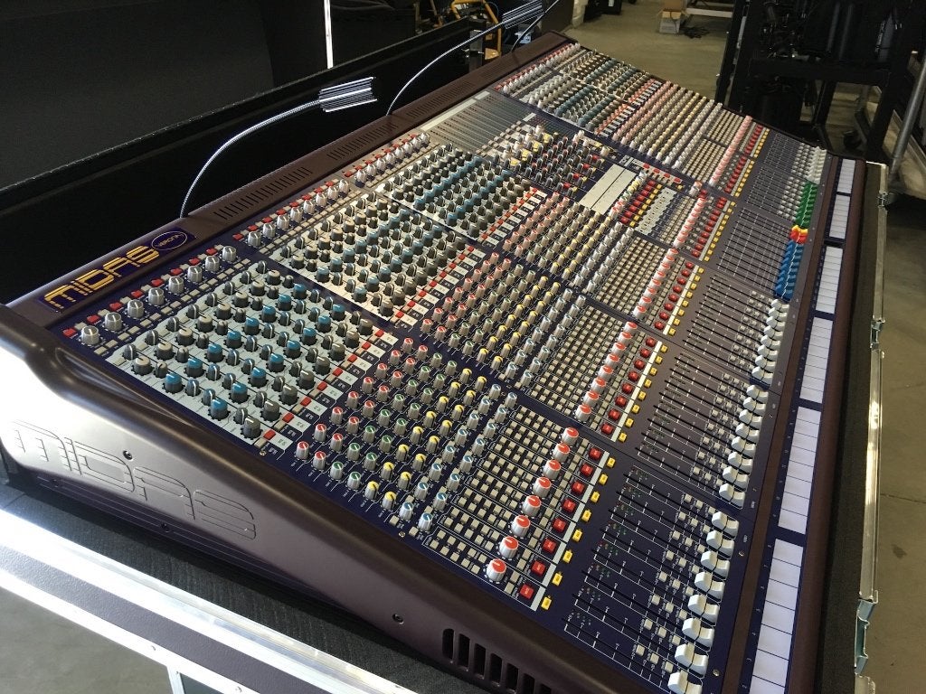 Midas Verona 40TP incl. flightcases (nieuw), Muziek en Instrumenten, Mengpanelen, Ophalen of Verzenden, Nieuw, 20 kanalen of meer