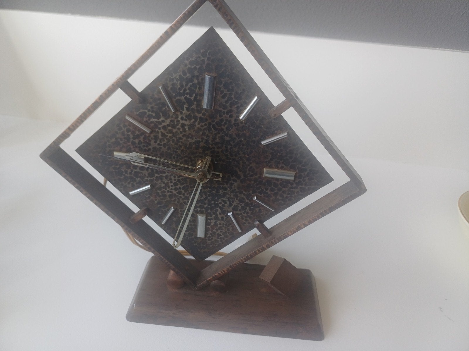 Vintage Deco / 'dam School Tafelklok : 50% van marktwaarde, Antiek en Kunst, Antiek | Klokken, Ophalen of Verzenden