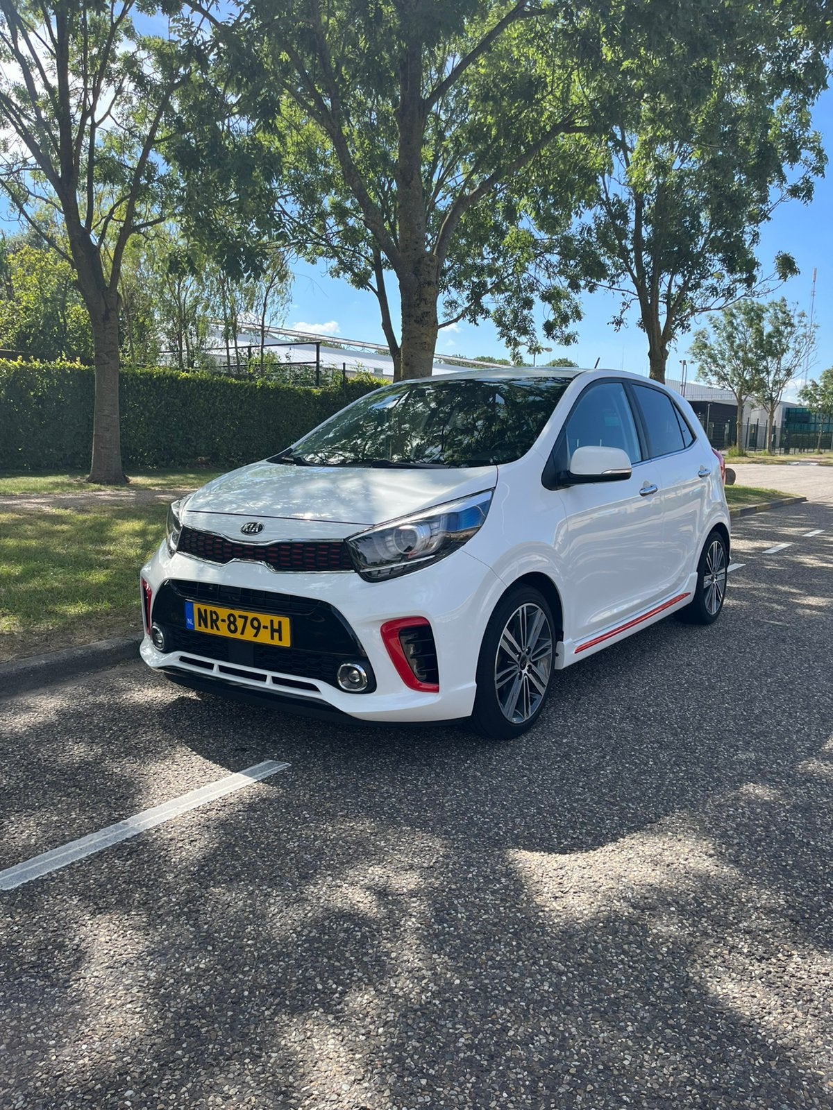 Kia Picanto GT-Line 1.2 - stoelv/stuurv/leer/camera, Auto's, Kia, Voorwielaandrijving, Zwart, 4 cilinders, Wit