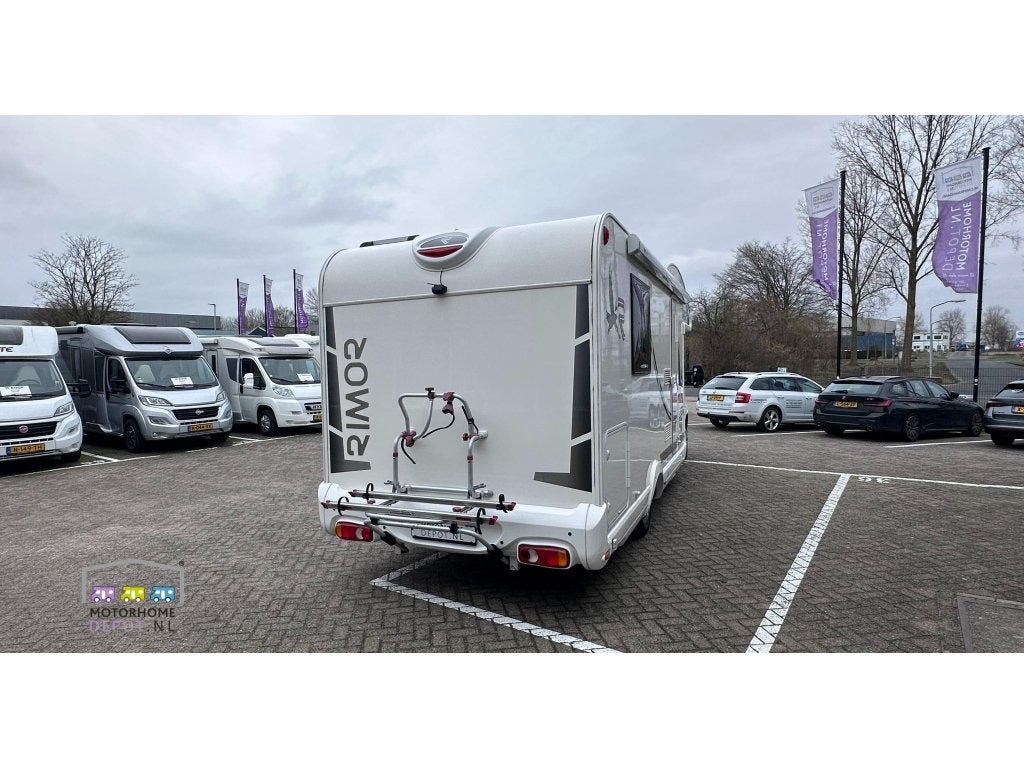 Rimor Katamarano 109 P NL camper(NAP) LEVEL 5 Gordels (RDW ), Caravans en Kamperen, Campers, 7 tot 8 meter, Bedrijf, Koelkast