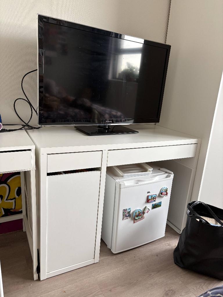 Bureau wit, Ophalen, 105 cm, 50 cm, Zo goed als nieuw