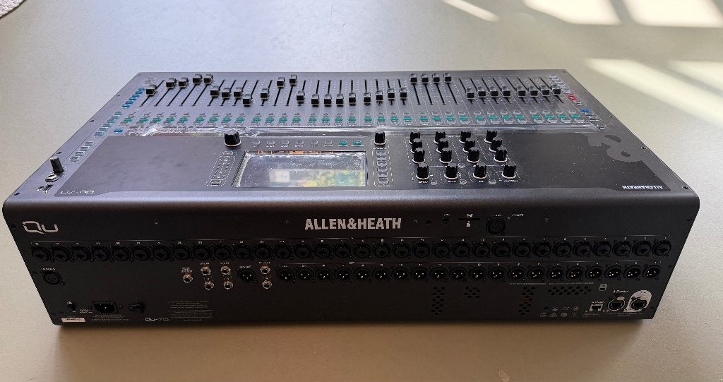 Allen & Heath Qu-7D, Ophalen, Zo goed als nieuw, 20 kanalen of meer, Microfooningang