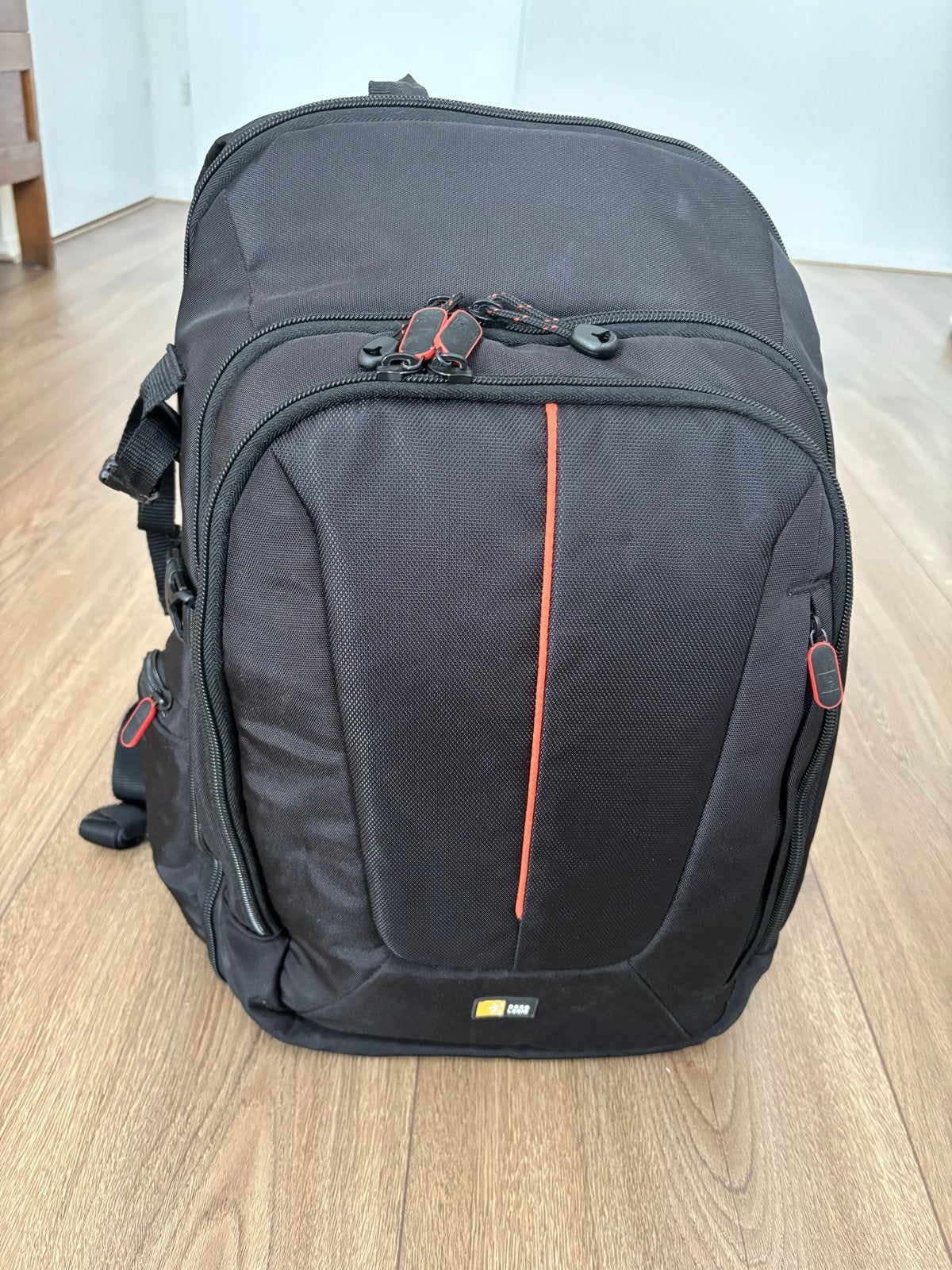 Case Logic DCB-309 Cameratas Rugtas met Laptopvak, Rugtas, Zijvakken, Ophalen of Verzenden, Zo goed als nieuw