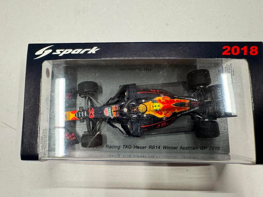 Max Verstappen 1:43 RB14, Ophalen of Verzenden, Zo goed als nieuw, Auto, Overige merken