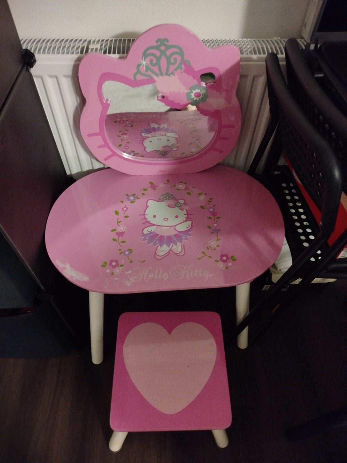 Hello Kitty kaptafel met krukje en opbergkist, Ophalen, Gebruikt, Overige typen