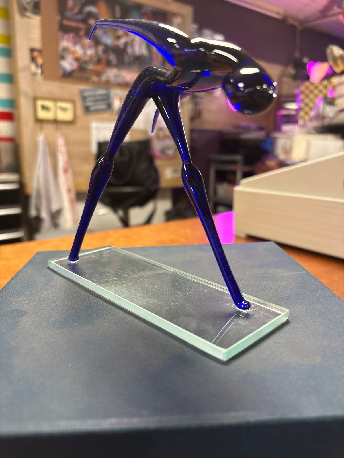 Modern Glazen Beeld: Abstracte Danser in Kobaltblauw, Glas, Blauw, Ophalen of Verzenden, Handgemaakt