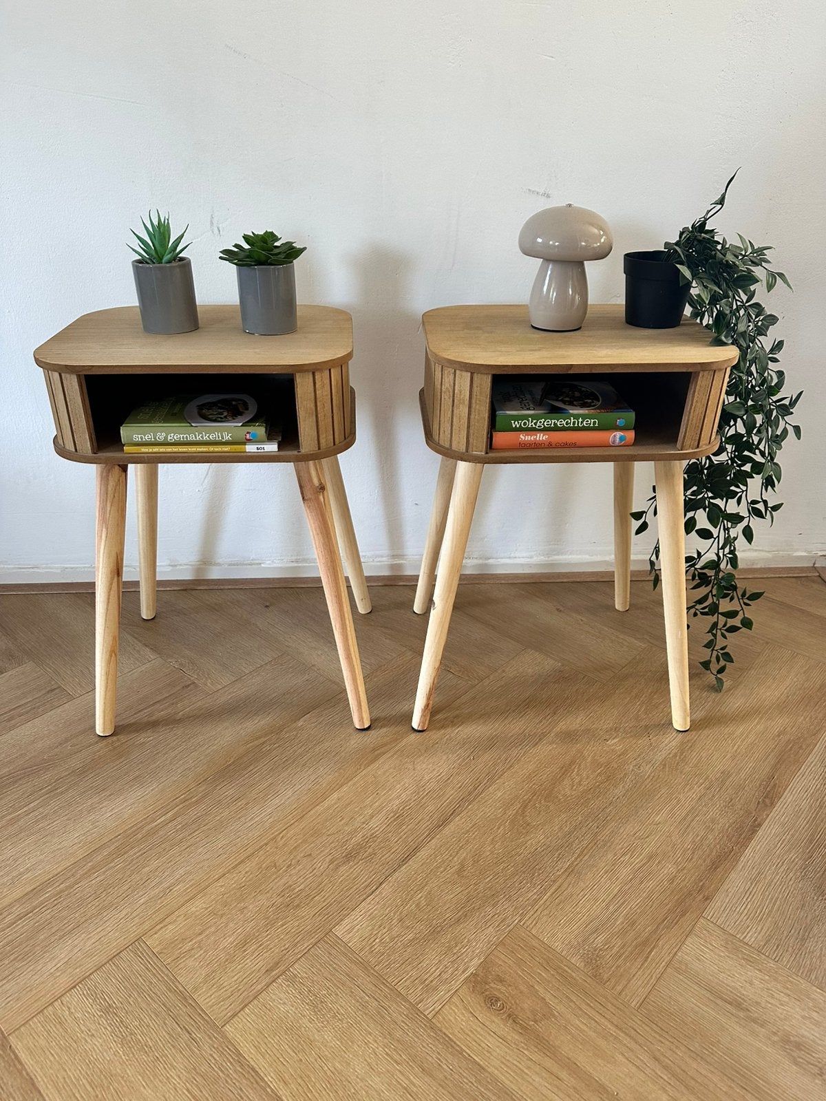 Te koop! 2 Nachtkastjes, Ophalen, Zo goed als nieuw, Tweepersoons, 140 cm