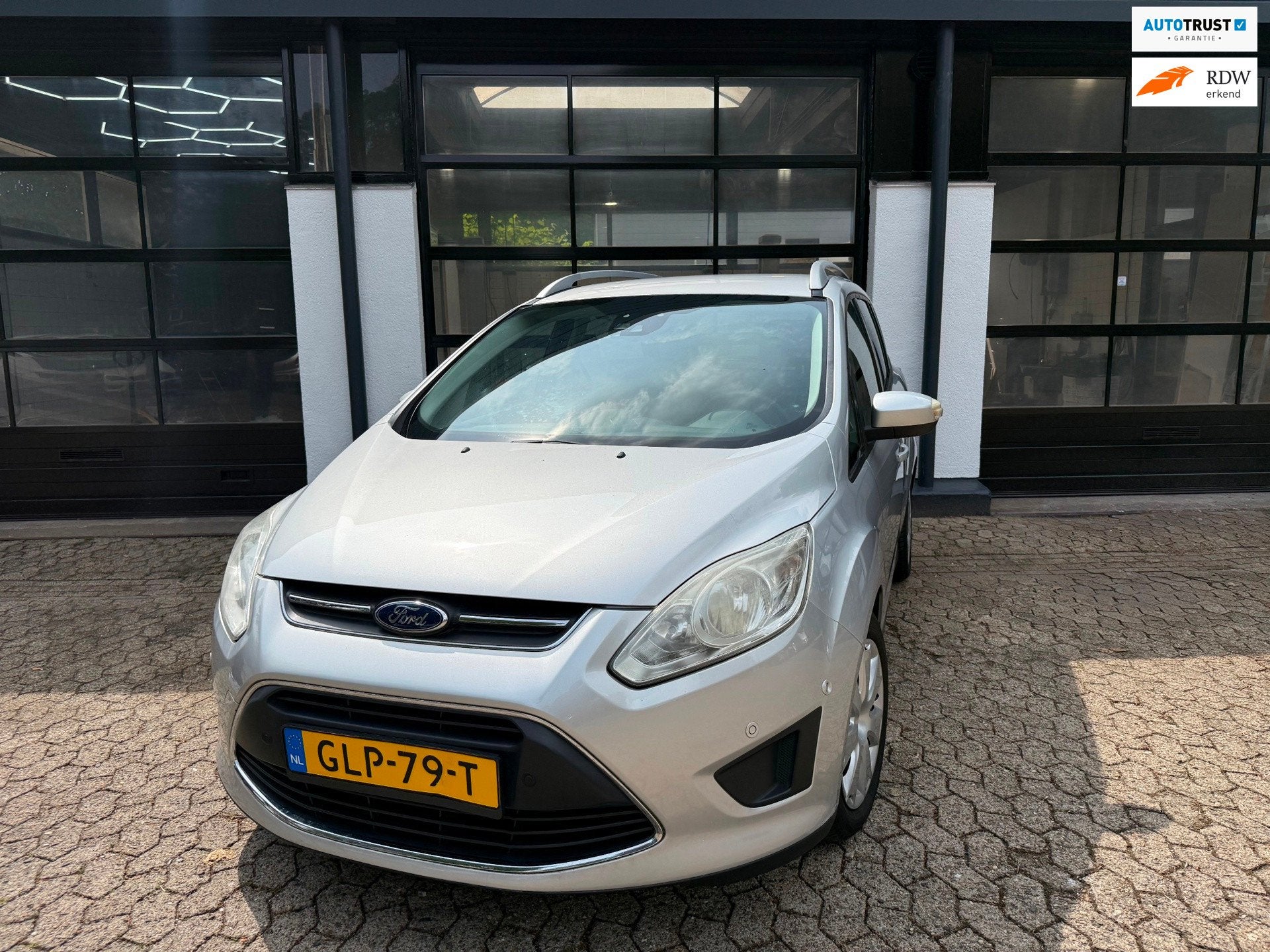 Ford GRAND C-MAX 1.0 Edition *PDC*Airco*Cruise*Nieuwe Apk*Aa, Voorwielaandrijving, Gebruikt, Zwart, Bedrijf