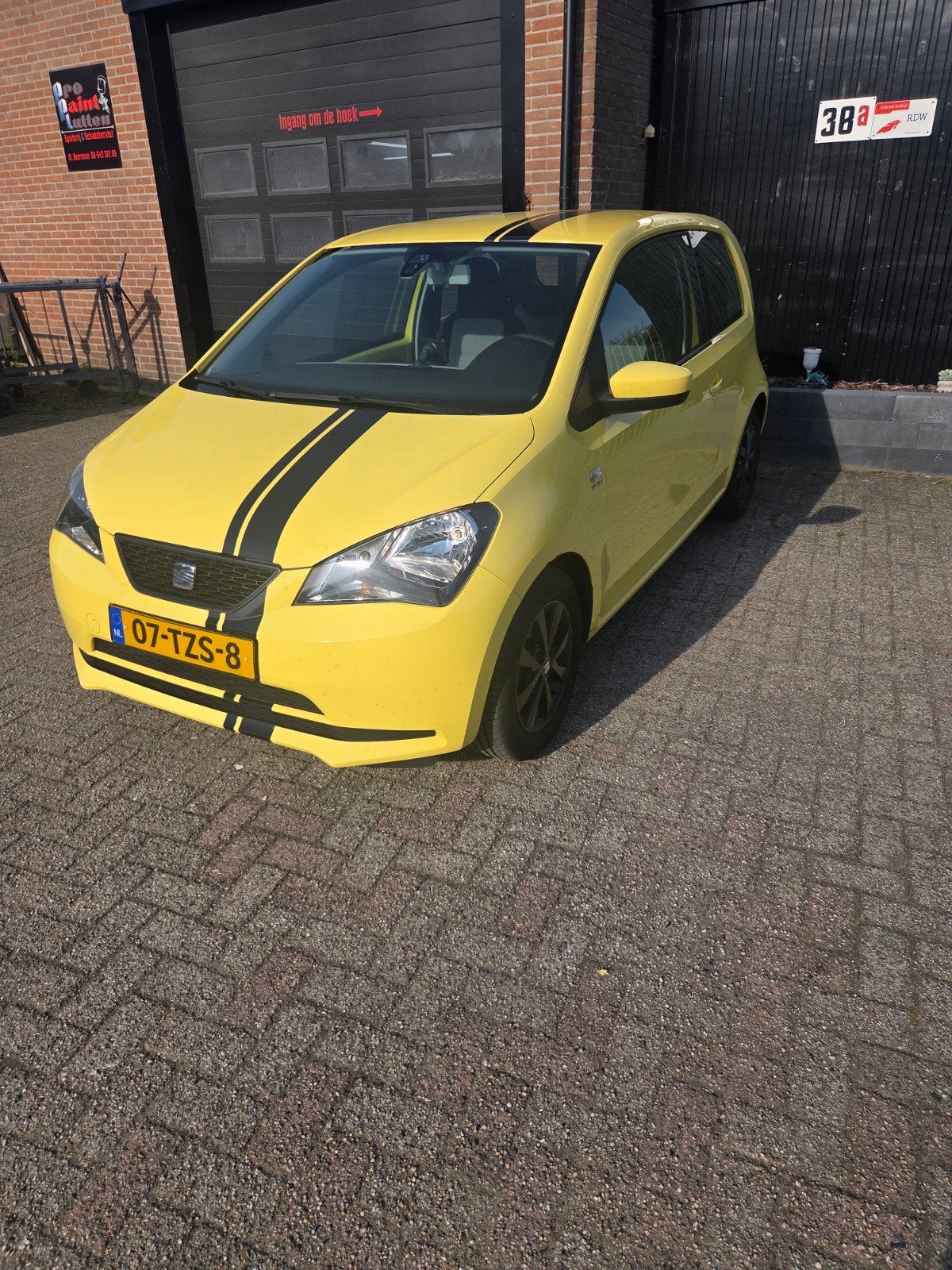 Seat Mii 1.0 44KW 2012 Geel, Auto's, Seat, Bedrijf, Mii, ABS, Airbags, Airconditioning, Bluetooth, Boordcomputer, Centrale vergrendeling