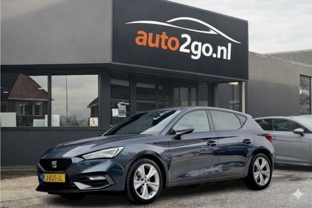 SEAT Leon 1.0 TSI FR LAUNCH EDITION 95D.KM! LEDER NAVI DIGI-, Gebruikt, Euro 6, Leon, Leder en Stof