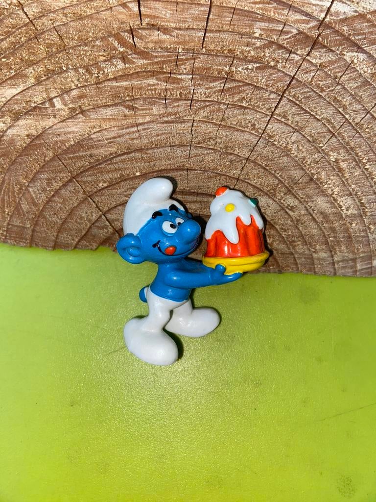 Smurfen mac donalds smurf met taart, Ophalen of Verzenden, Gebruikt, Verschillende Smurfen