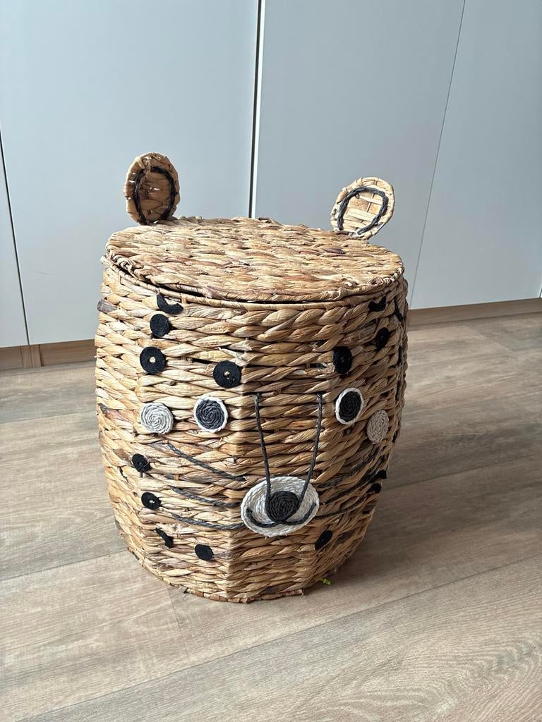 Leuke speelgoedmand voor kinderkamer - dierendesign, Ophalen, Mand, Zo goed als nieuw, Riet