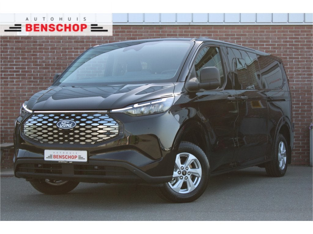 Ford E-Transit Cust. 320 L2H1 218PK Trend 65 kWh DC |2X.SCHU, Automaat, Gebruikt, Zwart, Zwart