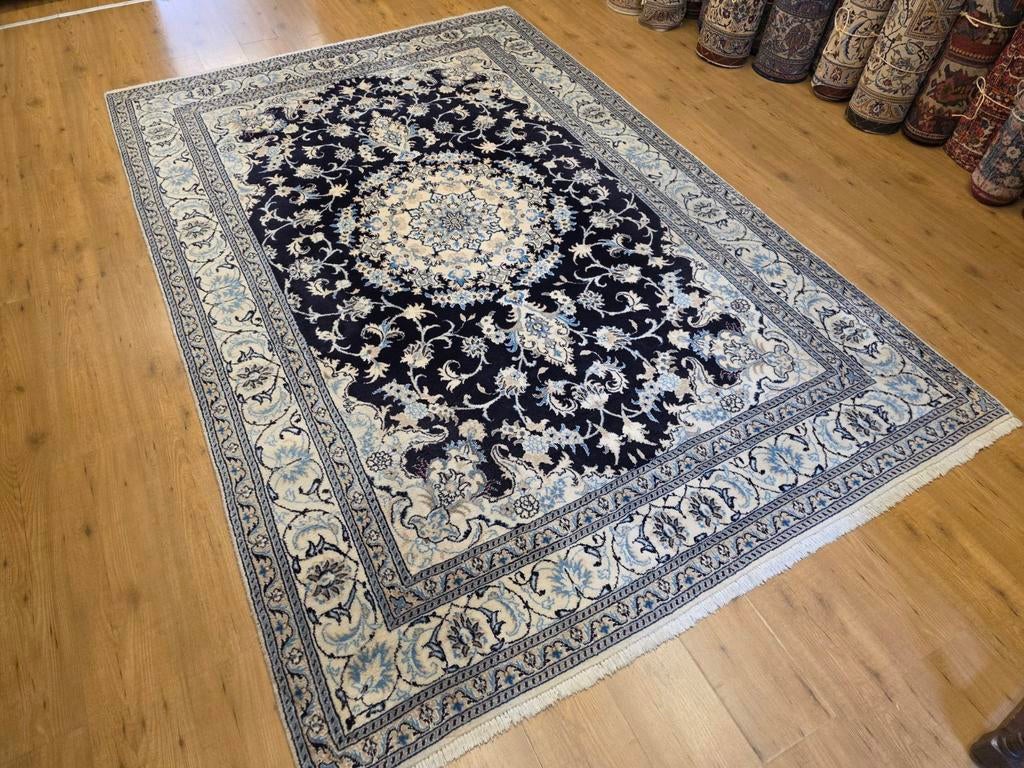 Vintage handgeknoopt perzisch tapijt nain 294x194, Info@SlatsAntiek.nl, Tweedehands, Perzisch, 150 tot 200 cm