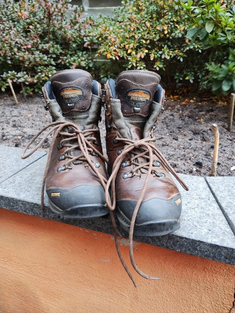 Meindl Bergschoenen dames maat 40 / 6,5, Ophalen of Verzenden, Zo goed als nieuw, Schoenen