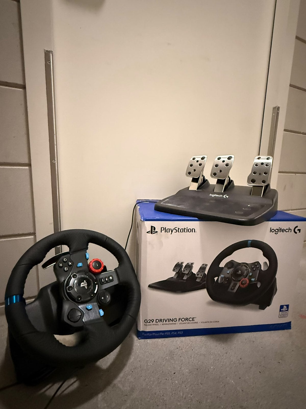 Logitech G29 Driving Force Racing Wheel, Spelcomputers en Games, Ophalen of Verzenden, Zo goed als nieuw