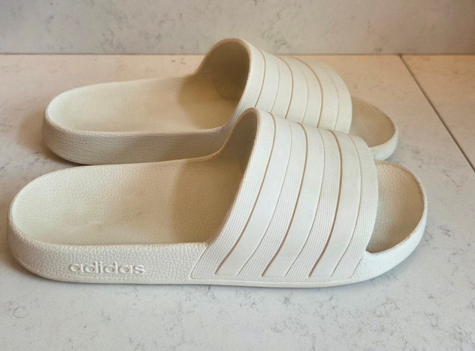 Adidas Adilette slippers maat 29, Ophalen of Verzenden, Gebruikt, Adidas, Jongen of Meisje