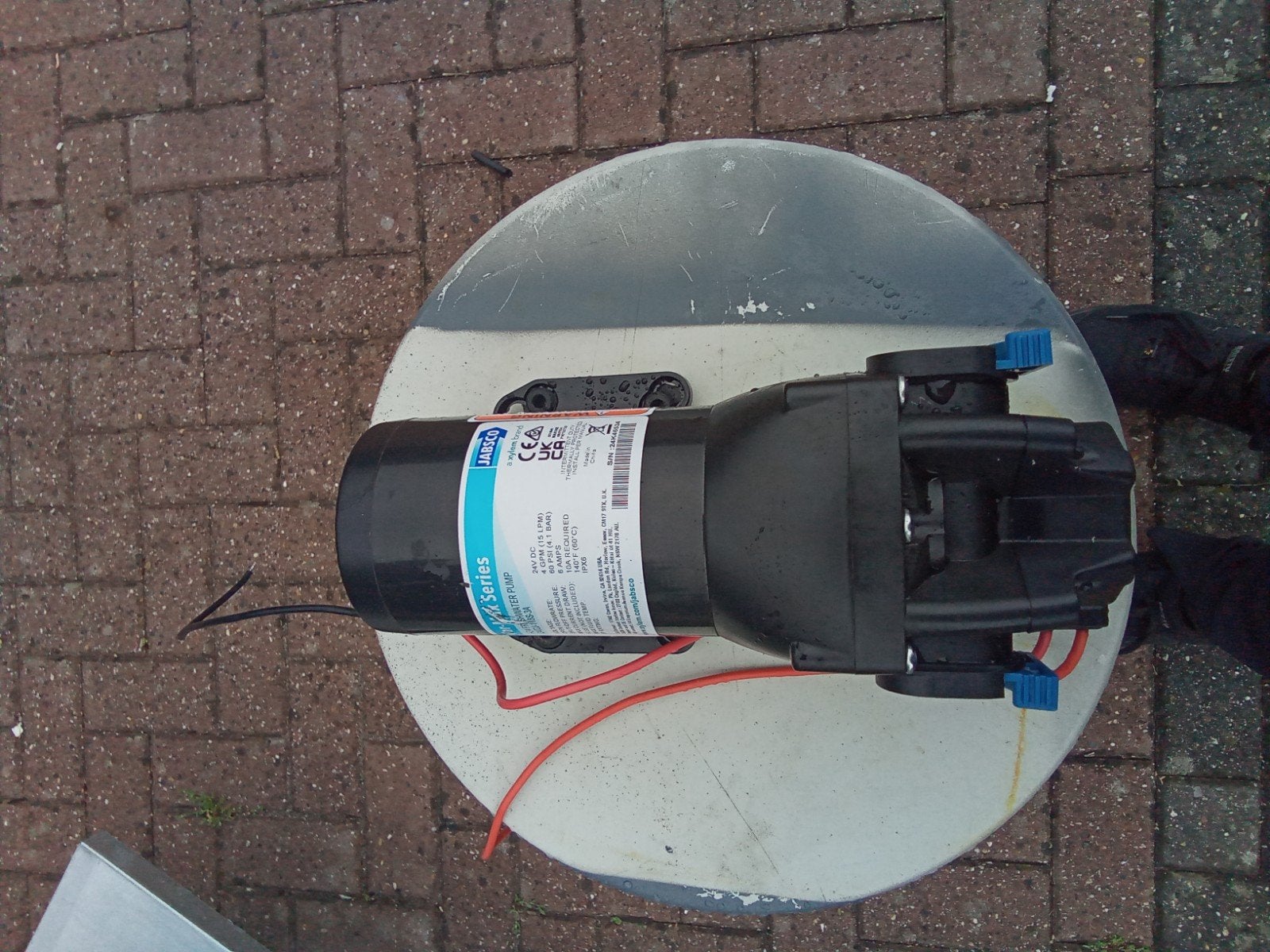 jabsco drinkwater pomp 24v, Ophalen of Verzenden, Motor en Techniek