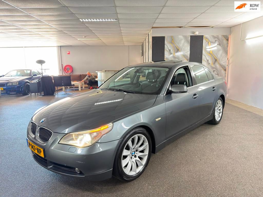 BMW 5-serie 523i Apk Nieuw,Airco,Cruise,Xenon,Schuifdak,Stoe, Auto's, Automaat, Achterwielaandrijving, Zwart, 2497 cc