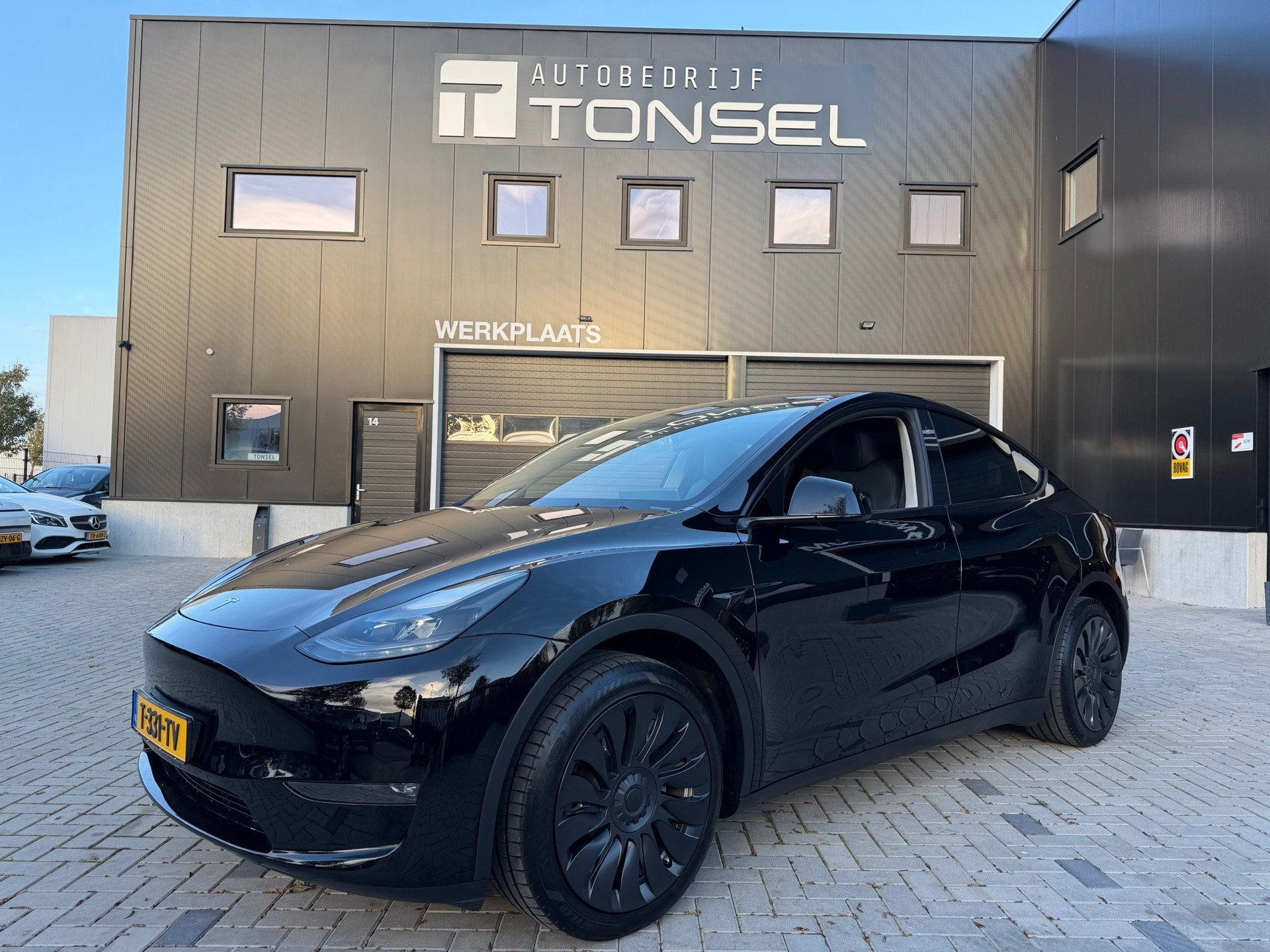 Tesla Model Y Long Range AWD 75 kWh / Trekhaak / SOH 88%, Auto's, 12 maanden, Gebruikt, Zwart, Zwart