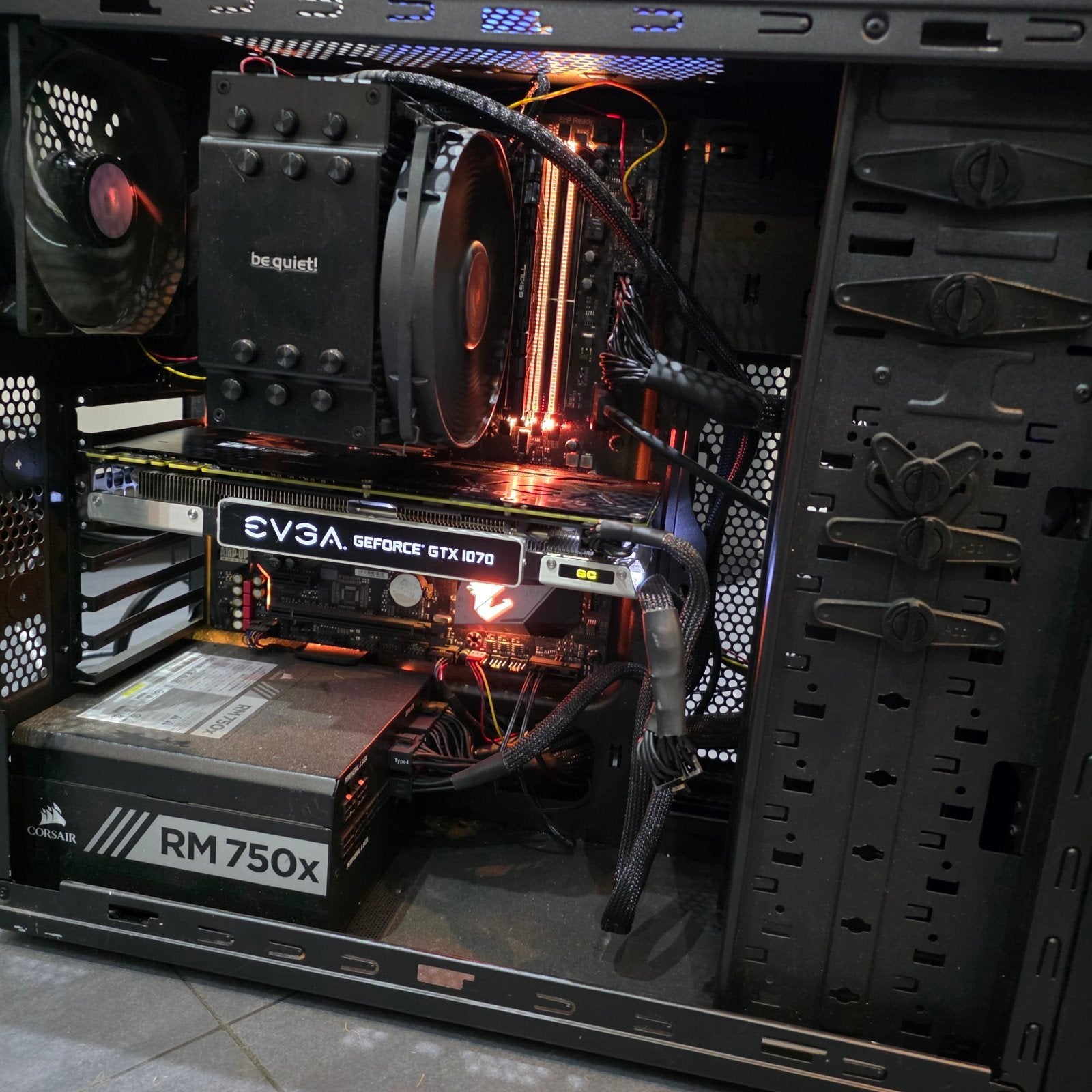 Krachtige Gaming PC - i9-9900K - 32GB RAM - GTX 1070, Computers en Software, Ophalen