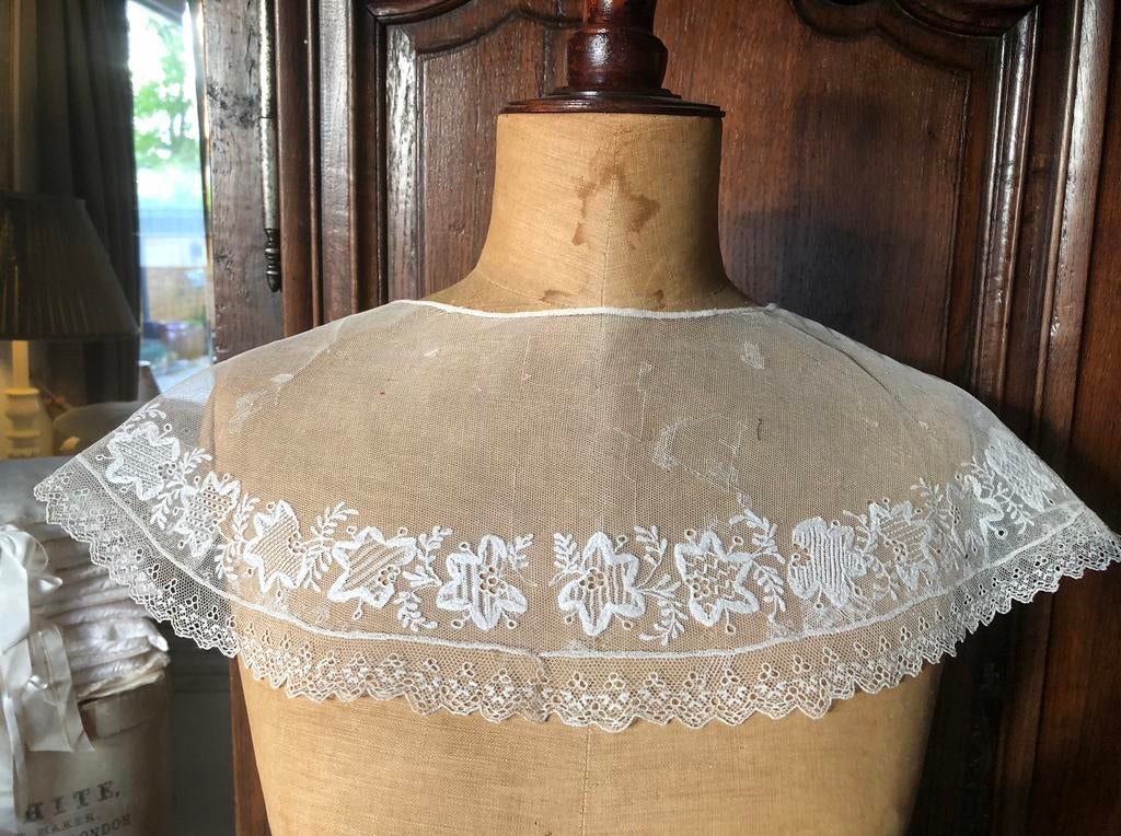 Oude naaldkanten kraag, Antiek en Kunst, Antiek | Kleding en Accessoires, Ophalen of Verzenden