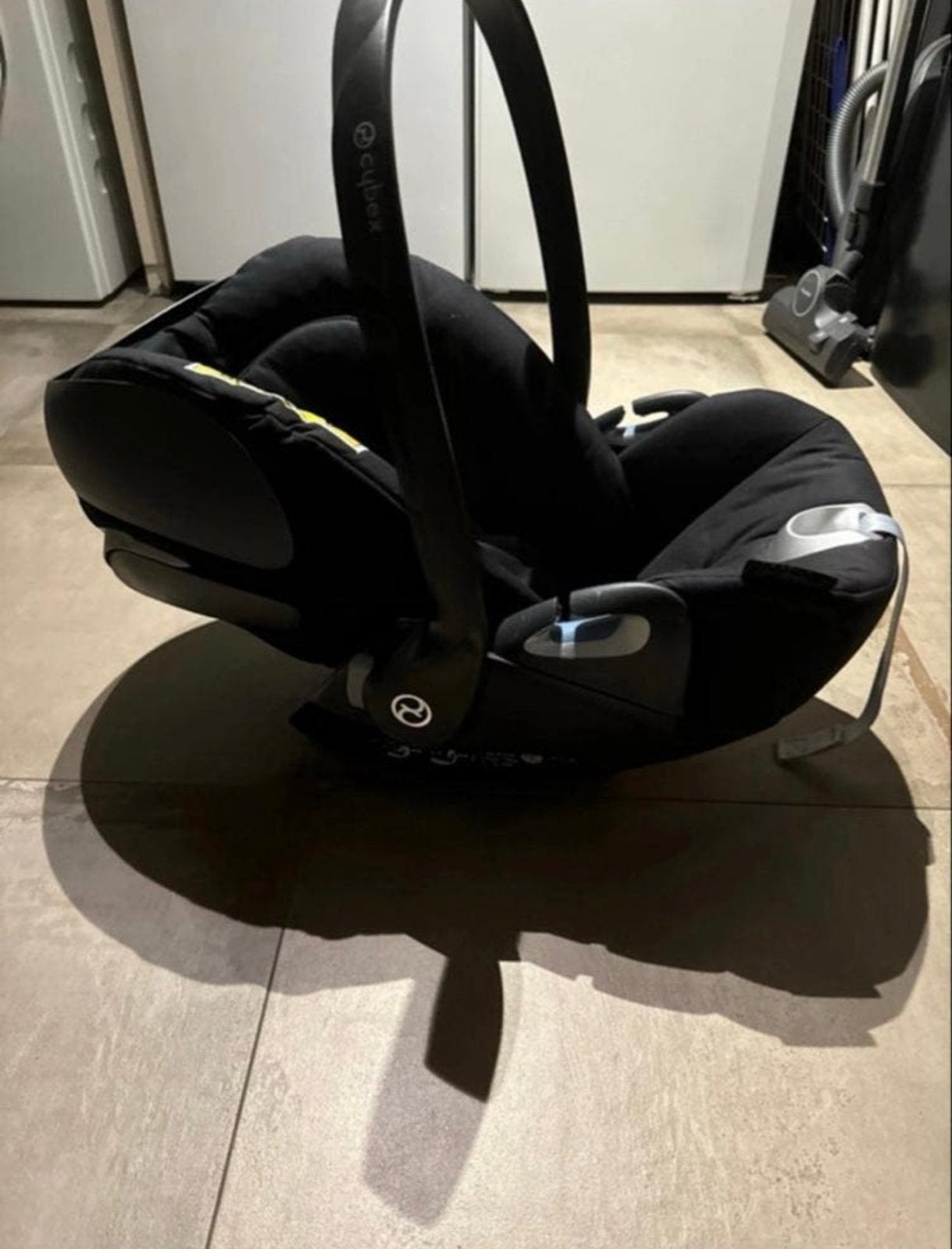 Cybex Aton 5 Autostoel - Zwart, Autogordel, Zijbescherming, Zo goed als nieuw, 0 t/m 13 kg