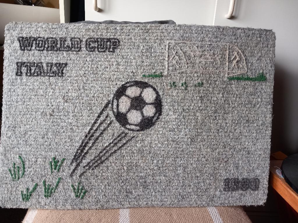 Vintage voetbal deurmat WK 1990 Italië, Verzamelen, Sportartikelen en Voetbal, Ophalen of Verzenden, Zo goed als nieuw, Overige sporten