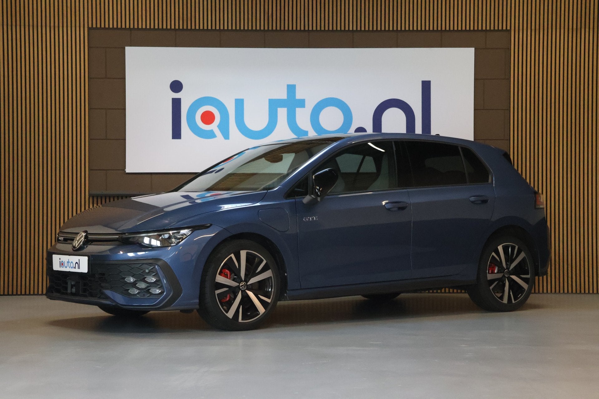 Volkswagen Golf 1.5 eHybrid 272pk GTE Pano/Leder/IQ.Light/36, 77 km/l, Euro 6, 4 cilinders, Blauw