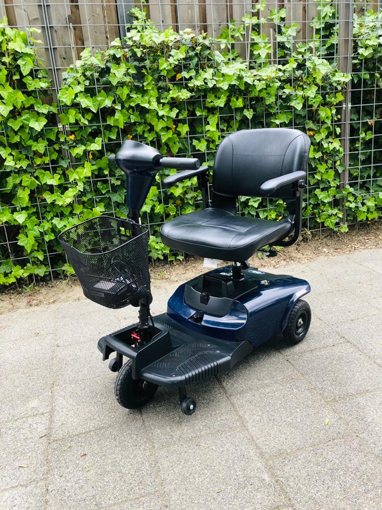 Kleine opvouwbare inklapbare scootmobiel demontabel, Diversen, Ophalen of Verzenden, Zo goed als nieuw