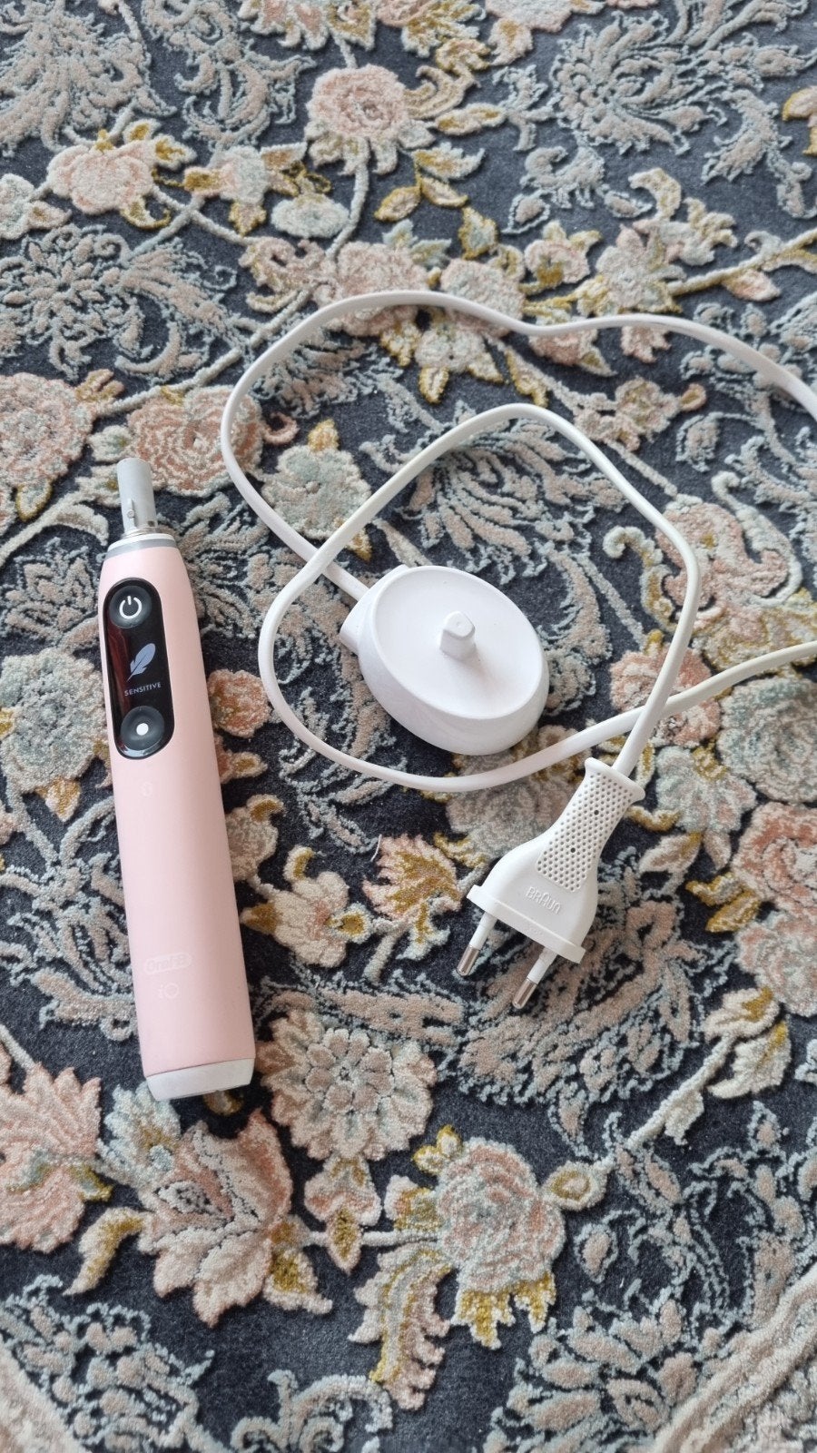Oral b io6n elektrische tandenborstel, Ophalen of Verzenden, Zo goed als nieuw, Tandenborstel