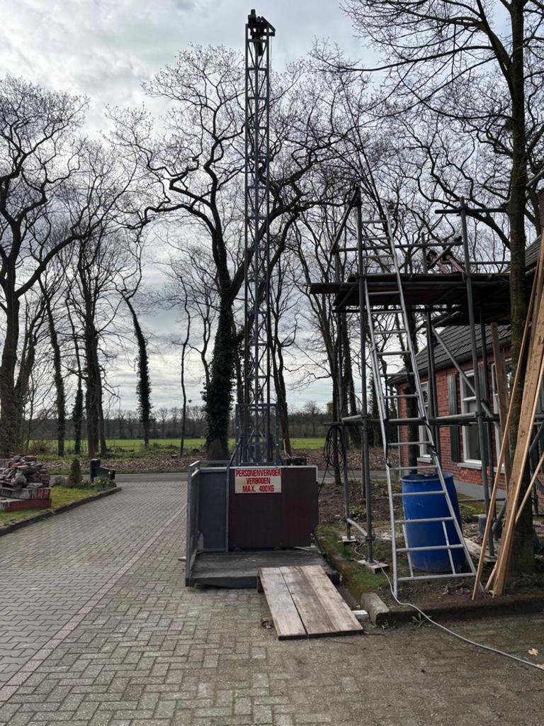 Bouwlift, Ophalen
