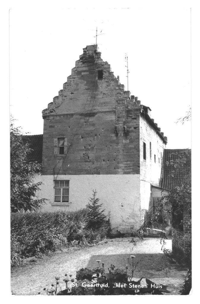 940561	St Geertruid	Limburg	1976 Het stenen huis	Gelopen