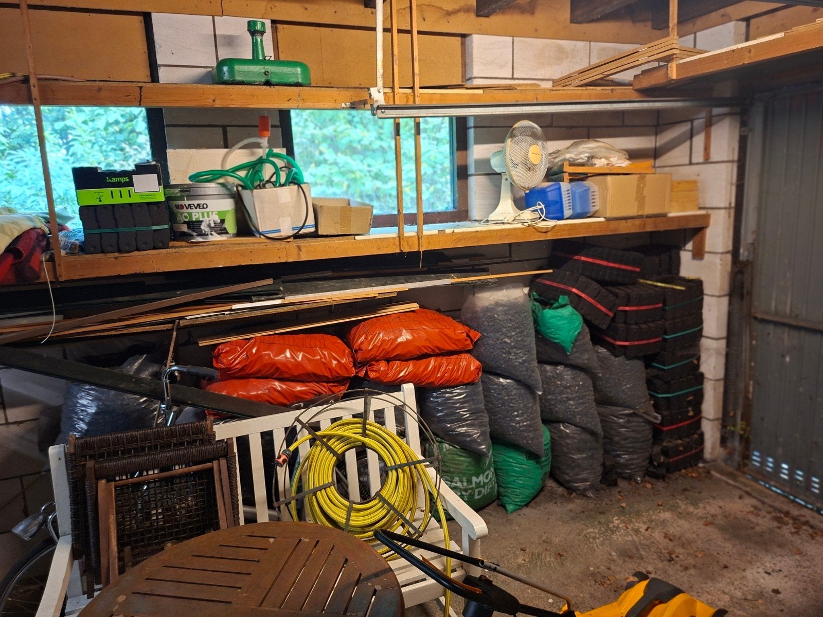 33 zakken briketten,  antracietkolen,  eierkolen, Ophalen, Nieuw, Hout, Houtkachel