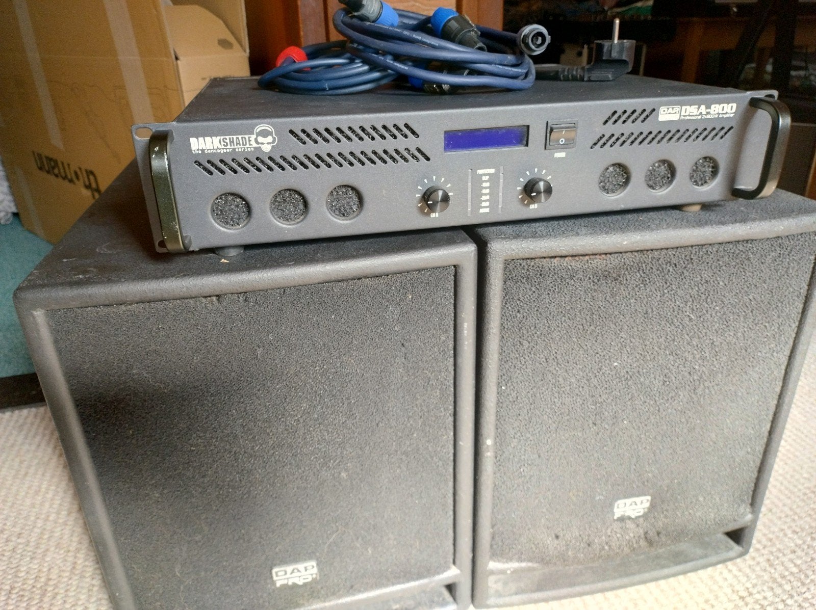 DAP DSA-800 versterker met 2x 10 inch subwoofers, Gebruikt, Subwoofer, Ophalen, 150 watt of meer