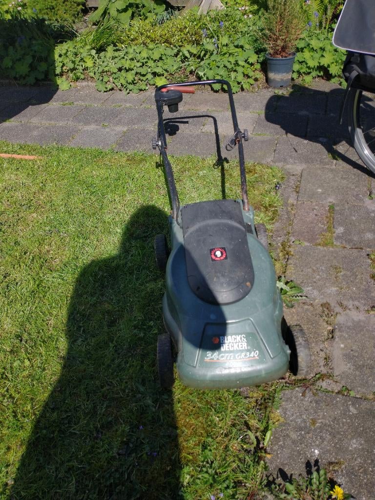 Grasmaaier  Black Decker 34cm, Ophalen, Cirkelmaaier, Gebruikt, Elektrische grasmaaier