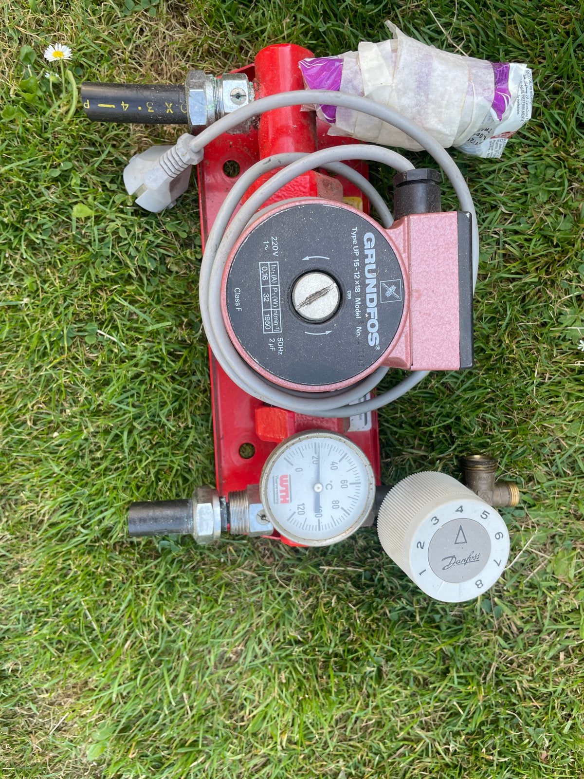 Verdeler vloerverwarming met Grundfos pomp, Ophalen, Gebruikt, Minder dan 30 cm, Overige typen