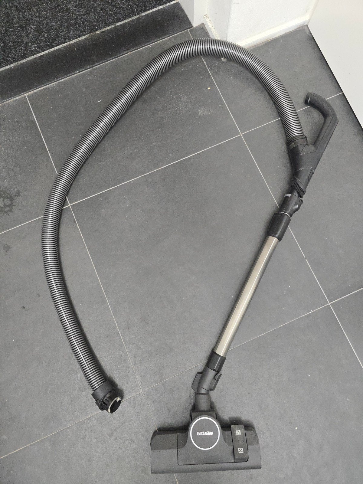 Miele Stofzuigerslang - ZGAN, Witgoed en Apparatuur, Stofzuigers, Ophalen of Verzenden, Zo goed als nieuw