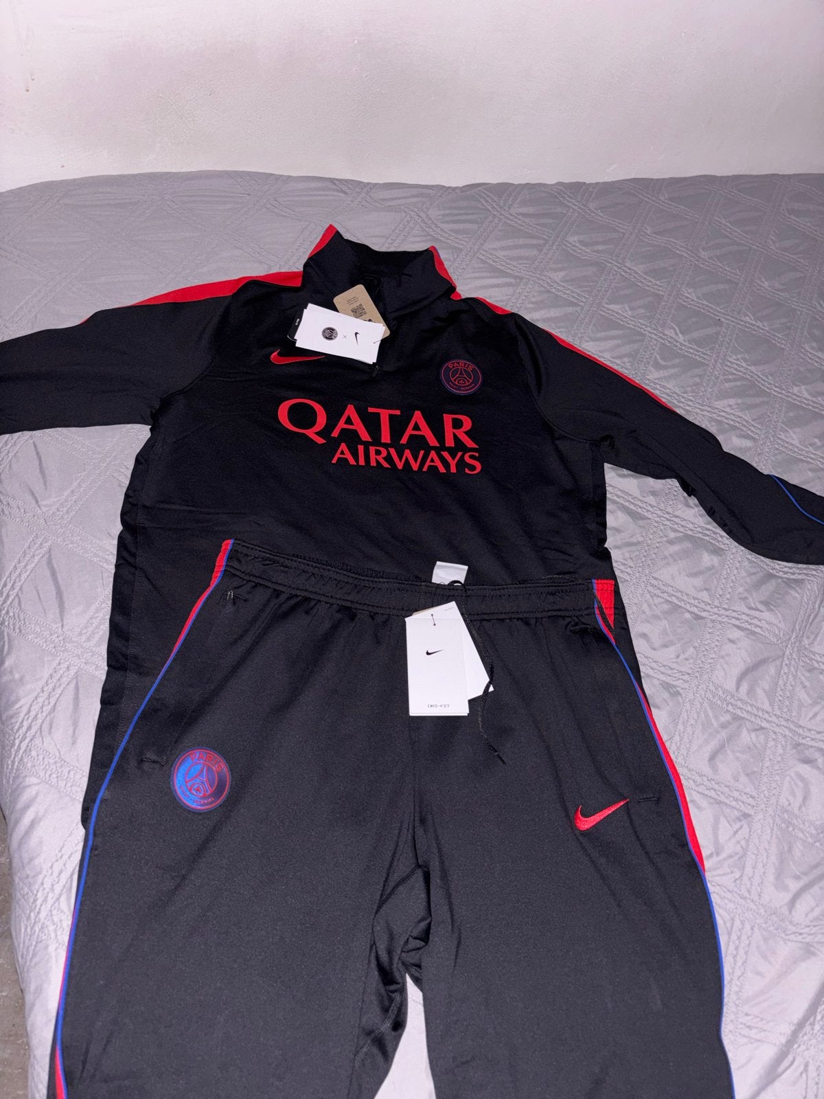 PSG trainingspak Nike zwart rood - Nieuw met kaartjes, Maat 48/50 (M), Zwart, Nieuw, Ophalen of Verzenden